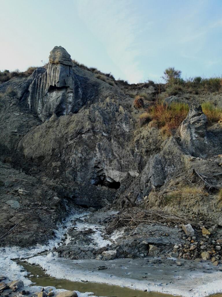 Diapiro salino sul Vitravo - I diapiri salini di Zinga, la matrice originale per ricostruire la vita sulla Terra - 7 Diapiro salino sul Vitravo - Meraviglie di Calabria - 6