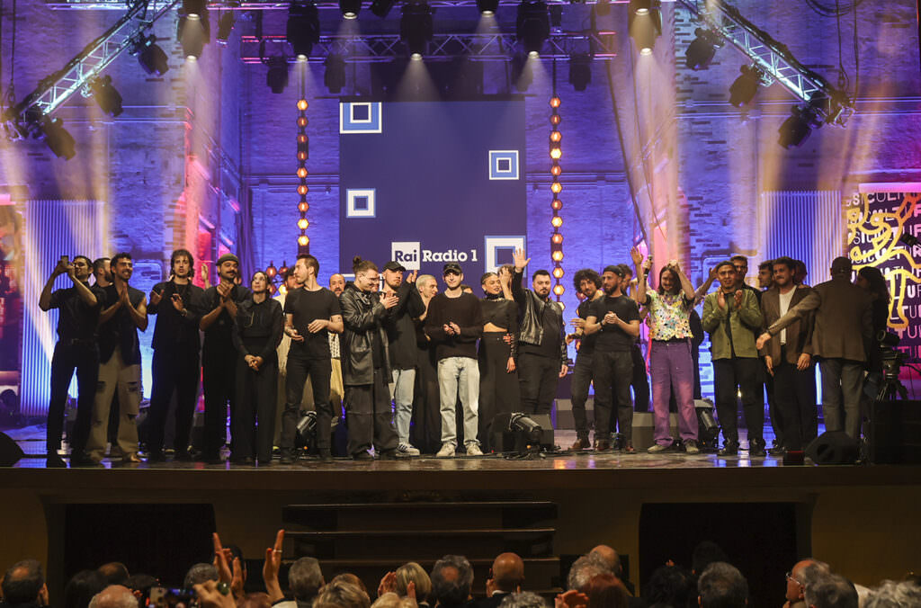 I nove finalisti del 1 concerto di Musicultura 2024 - Eda Marì sceglie San Lucido per il suo brano, ecco il videoclip - 5 I nove finalisti del 1 concerto di Musicultura 2024 - Meraviglie di Calabria - 4