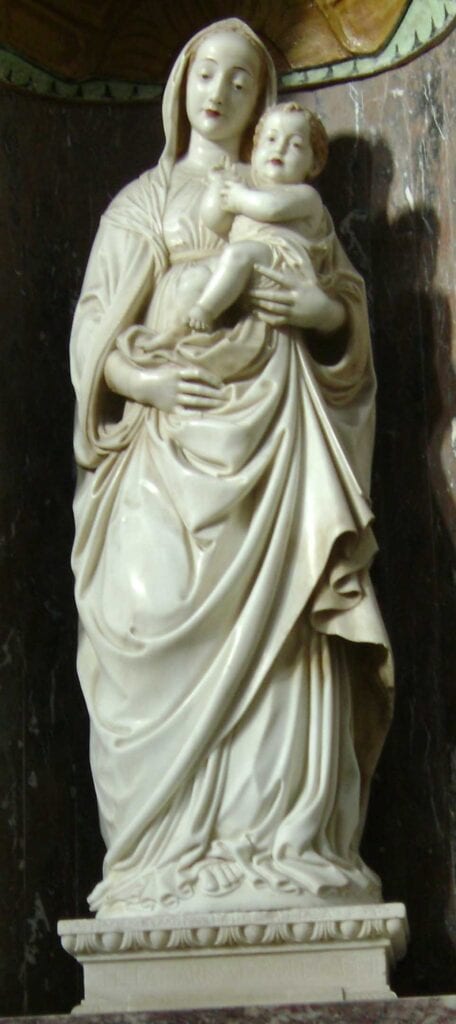 Madonna del Gagini MORANO CALABRO 456x1024 1 - Morano Calabro, un presepe di pietra incorniciato dal Pollino - 9 Madonna del Gagini MORANO CALABRO 456x1024 1 - Meraviglie di Calabria - 8