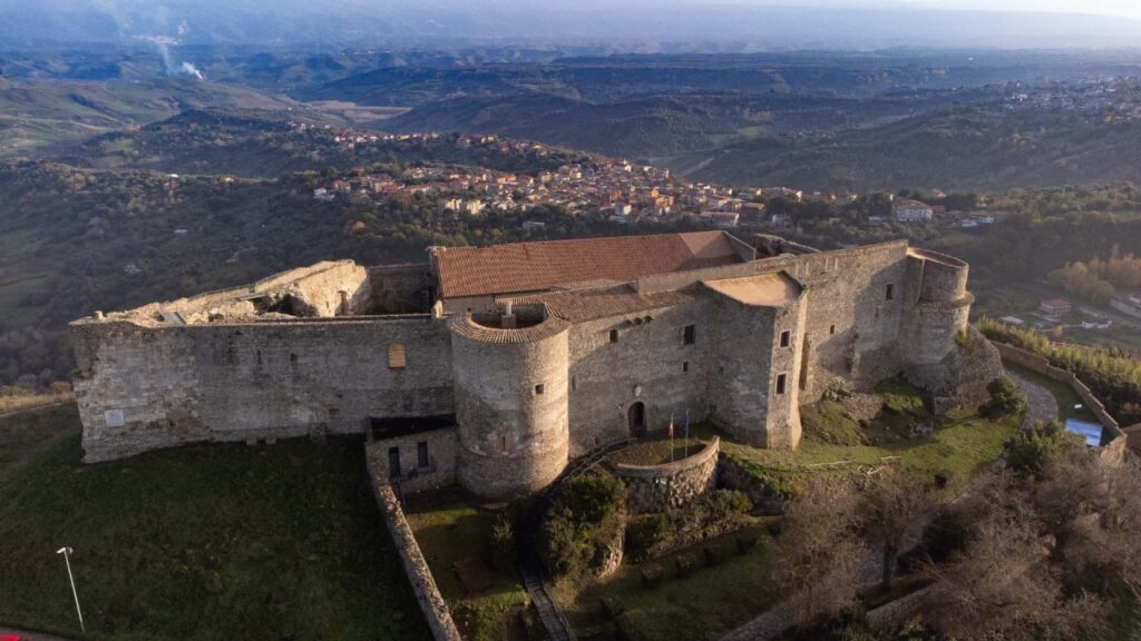 VIB LDG 1 - "Grandi progetti beni culturali", fondi per la cattedrale di Reggio e di Gerace ed il museo di Vibo - 7 VIB LDG 1 - Meraviglie di Calabria - 6