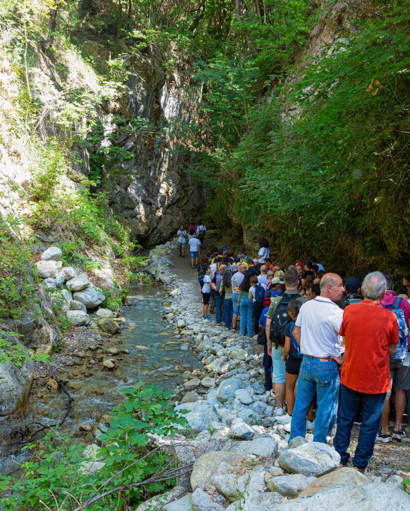 Buonvicino processione grotta - La favola di Buonvicino e del Santo di pace - 11 Buonvicino processione grotta - Meraviglie di Calabria - 10