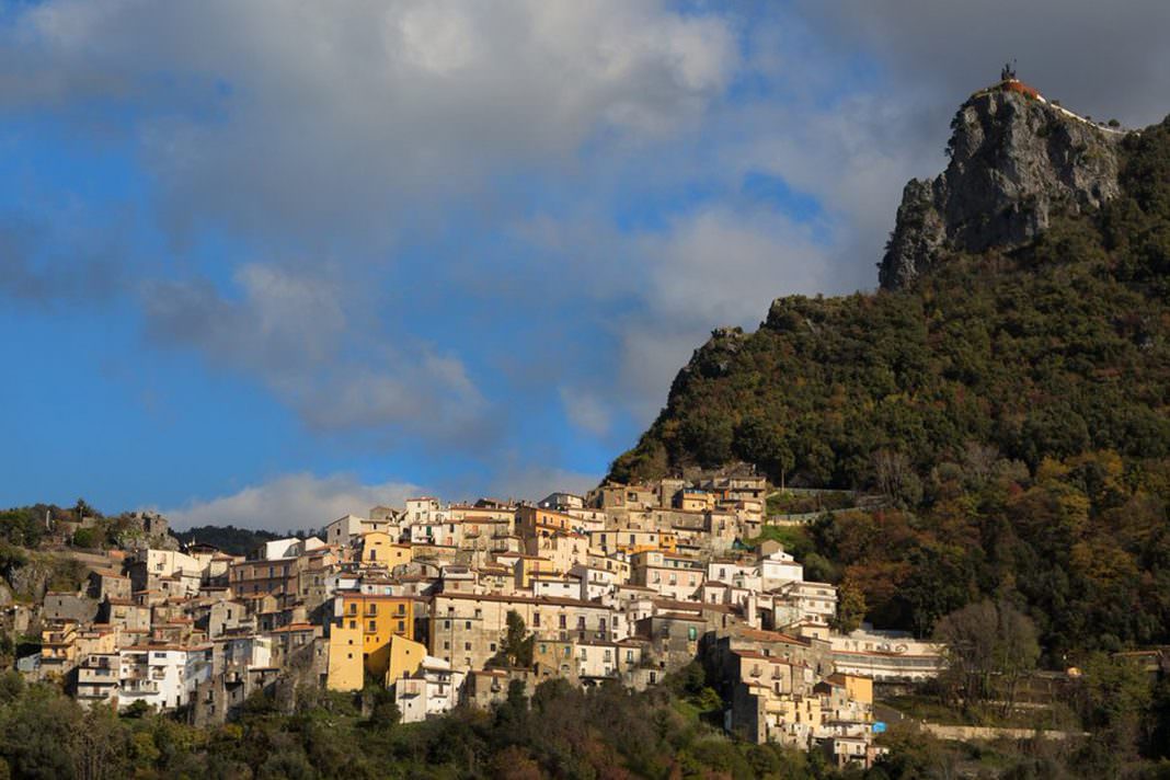 La favola di Buonvicino e del Santo di pace