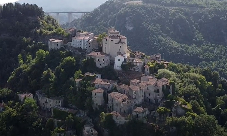 59 Laino Castello - Il fiume Lao, il giro dell’acqua e altre storie - 21 59 Laino Castello - Meraviglie di Calabria - 20