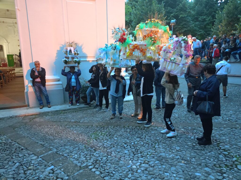 77 Pollino Madonna dello Spasimo Laino Borgo cinti votivi - Il fiume Lao, il giro dell’acqua e altre storie - 27 77 Pollino Madonna dello Spasimo Laino Borgo cinti votivi - Meraviglie di Calabria - 26