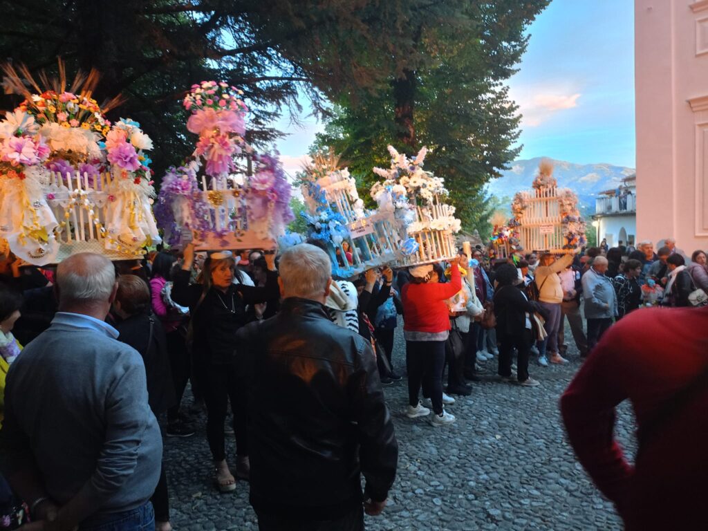 78 Pollino Madonna dello Spasimo Laino Borgo cinti votivi - Il fiume Lao, il giro dell’acqua e altre storie - 31 78 Pollino Madonna dello Spasimo Laino Borgo cinti votivi - Meraviglie di Calabria - 30