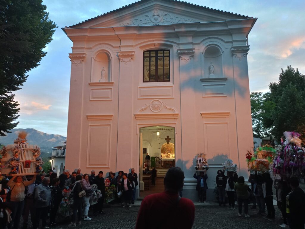 79 Pollino Madonna dello Spasimo Laino Borgo cinti votivi - Il fiume Lao, il giro dell’acqua e altre storie - 29 79 Pollino Madonna dello Spasimo Laino Borgo cinti votivi - Meraviglie di Calabria - 28