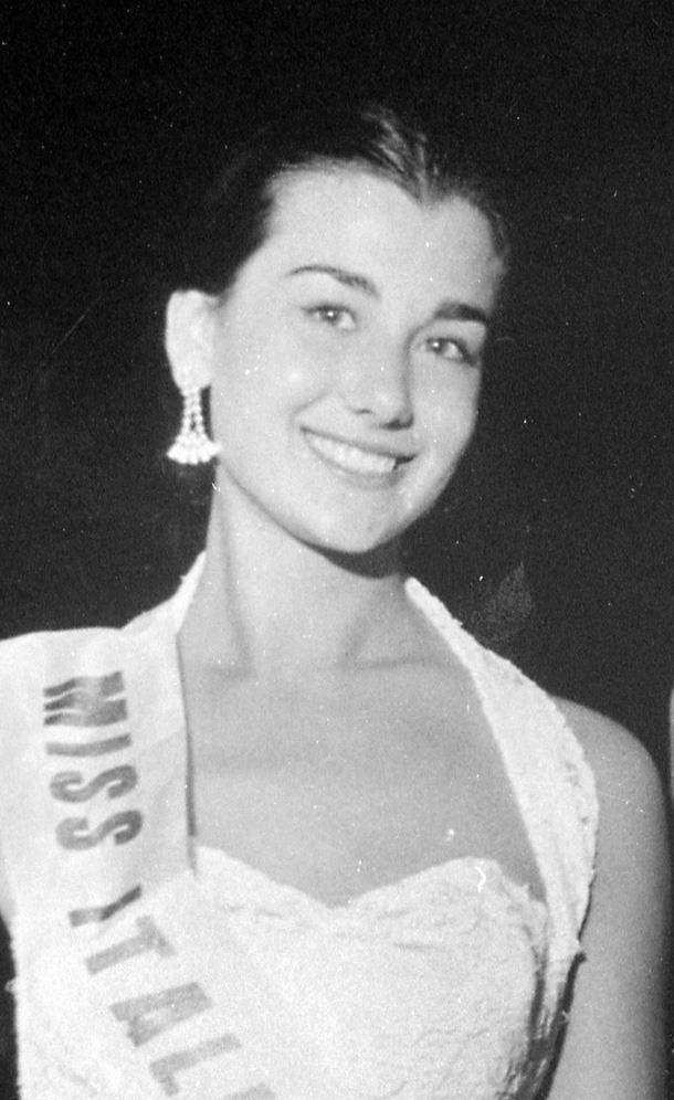Brunella Tocci Miss Italia 1955 5 - Le Ragazze, su Rai 3 Brunella Tocci, Miss Italia con radici calabresi - 5 Brunella Tocci Miss Italia 1955 5 - Meraviglie di Calabria - 4
