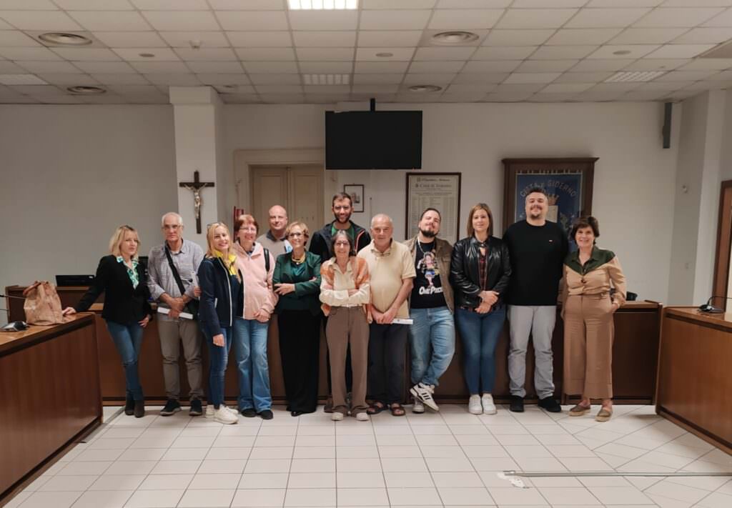 Amministratori funzionari e partner del progetto Siderno per la lettura - "Siderno per la lettura", chiuso il progetto di cultura e socialità - 3 Amministratori funzionari e partner del progetto Siderno per la lettura - Meraviglie di Calabria - 2