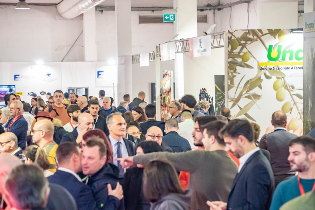 Gustus 4 - Gustus, la Calabria al salone dell'agroalimentare di Napoli - 3 Gustus 4 - Meraviglie di Calabria - 2