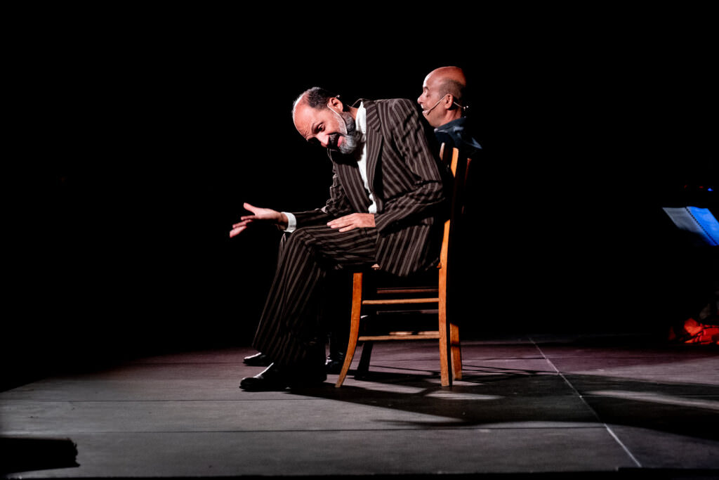 Teatro Jennu brigannu foto 1 T Caruso - Teatro, Storie di briganti calabresi tra realtà e sentito dire - 5 Teatro Jennu brigannu foto 1 T Caruso - Meraviglie di Calabria - 4