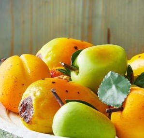 frutta martorana n1 - I giorni di novembre, cibo per gioire e per commemorare - 3 frutta martorana n1 - Meraviglie di Calabria - 2