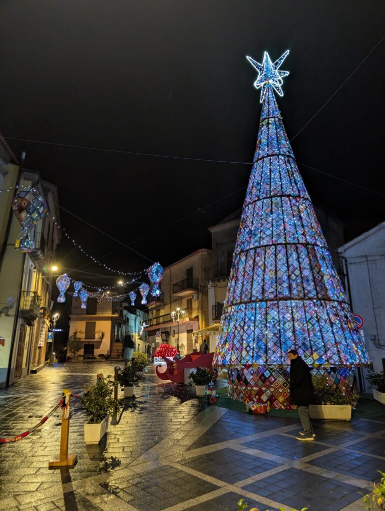 Lattarico albero natale uncinetto.2024 27 - Meraviglie di Calabria - 6