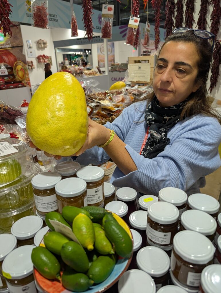 Maria Viggiano Societa agricola Valle Lao di Scalea 3 - Lavoro artigianale, la scelta di tre donne calabresi - 19 Maria Viggiano Societa agricola Valle Lao di Scalea 3 - Meraviglie di Calabria - 18
