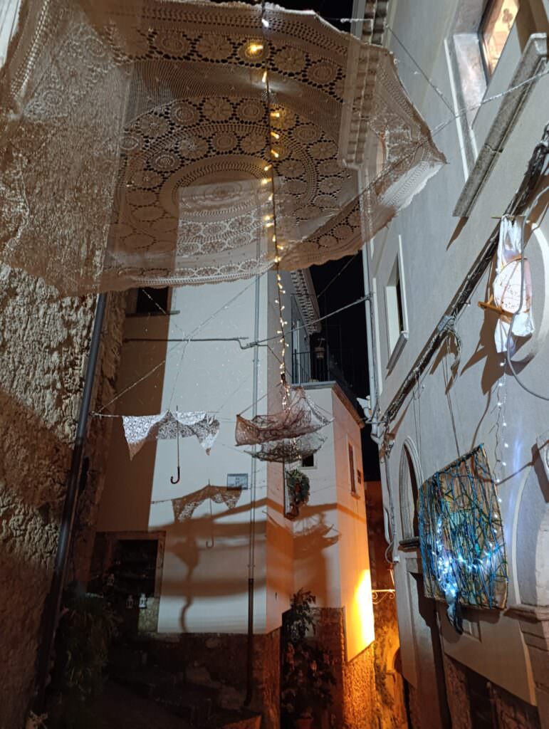 Pane Seta e Presepi nel Centro Storico di Mendicino 4 - Magie di Natale: storie di pane, seta e presepi a Mendicino - 11 Pane Seta e Presepi nel Centro Storico di Mendicino 4 - Meraviglie di Calabria - 10