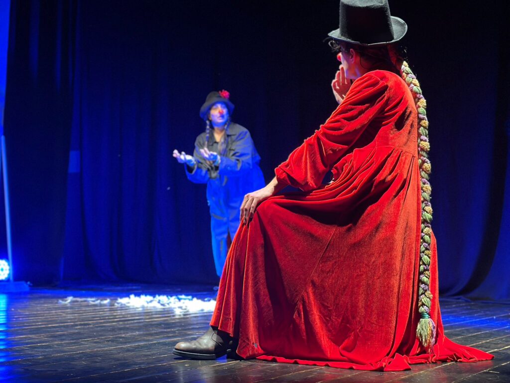 Teatro La donna che ride 3 - Teatro, "La donna che ride" in scena l'8 dicembre a Cosenza - 9 Teatro La donna che ride 3 - Meraviglie di Calabria - 8