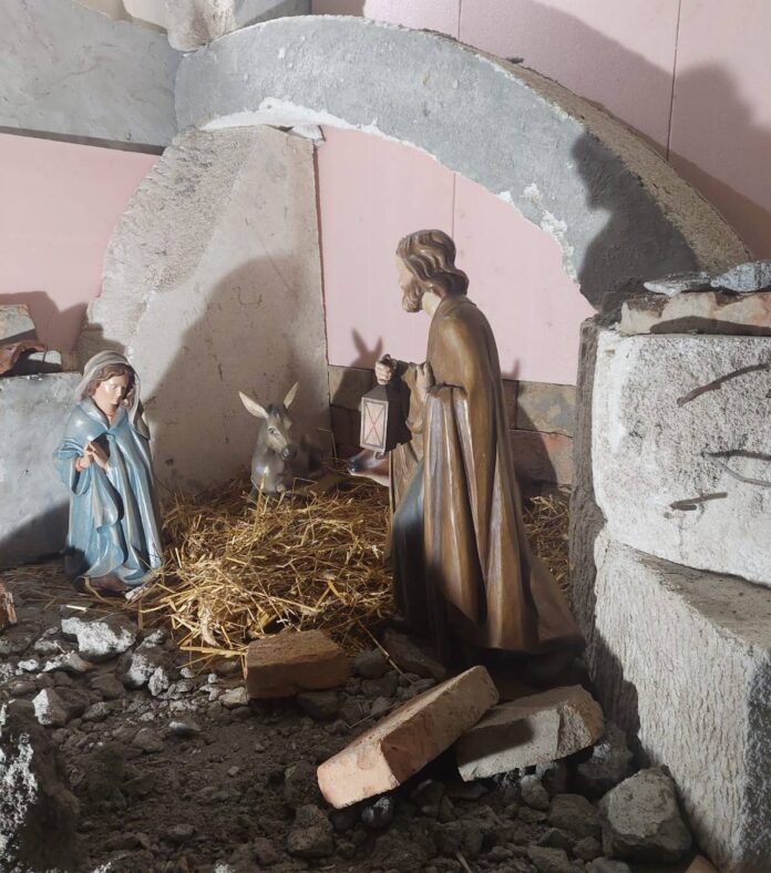 presepe macerie decollatura 1 - A Decollatura il monito del presepe fatto di macerie - 5 presepe macerie decollatura 1 - Meraviglie di Calabria - 4