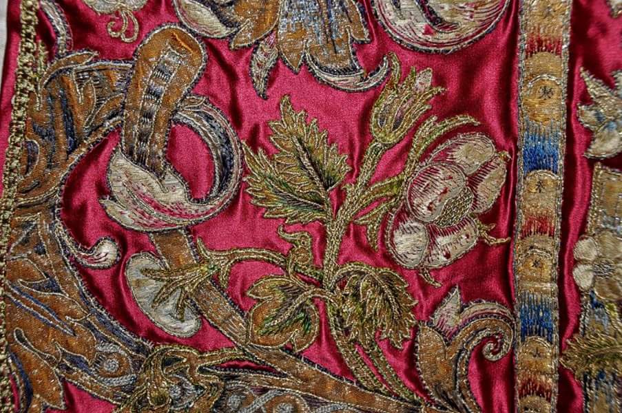 Strade di velluto, a Catanzaro il progetto di street art sulla seta