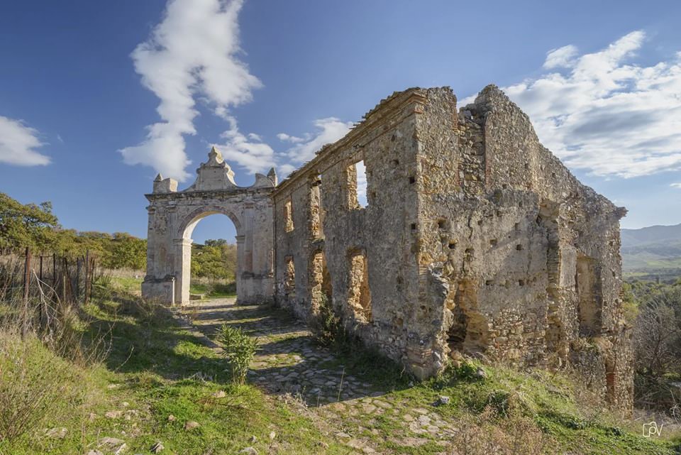 Arco di Bruzzano - Paesaggi dello Jonio, torna il Treno del Bergamotto di Reggio Calabria - 9 Arco di Bruzzano - Meraviglie di Calabria - 8