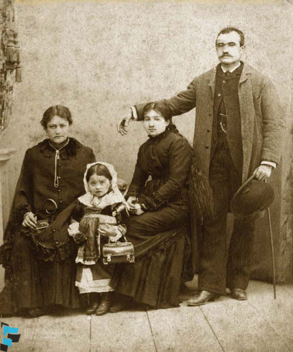 Foto depoca gagliato s 600x722 Restauro Antonio Renda - Antonio Renda fotografo, tra le sue dita un patrimonio per ricordare - 5 Foto depoca gagliato s 600x722 Restauro Antonio Renda - Meraviglie di Calabria - 4