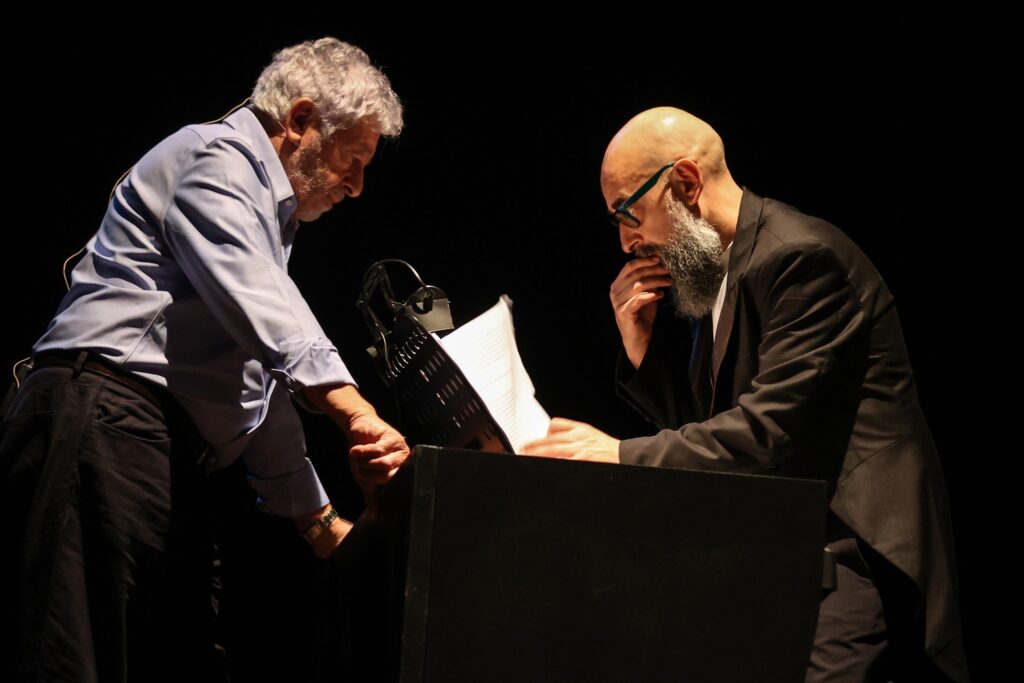 teatro azzurro stralci di vita 4 - Teatro, a Crotone la vita incredibile di Curzio Maltese in "Azzurro" - 7 teatro azzurro stralci di vita 4 - Meraviglie di Calabria - 6