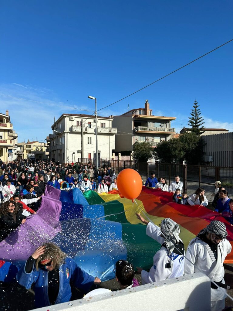 Carnevale isola capo rizzuto 2 - Isola Capo Rizzuto è pronta a sfilare per il suo Carnevale - 7 Carnevale isola capo rizzuto 2 - Meraviglie di Calabria - 6