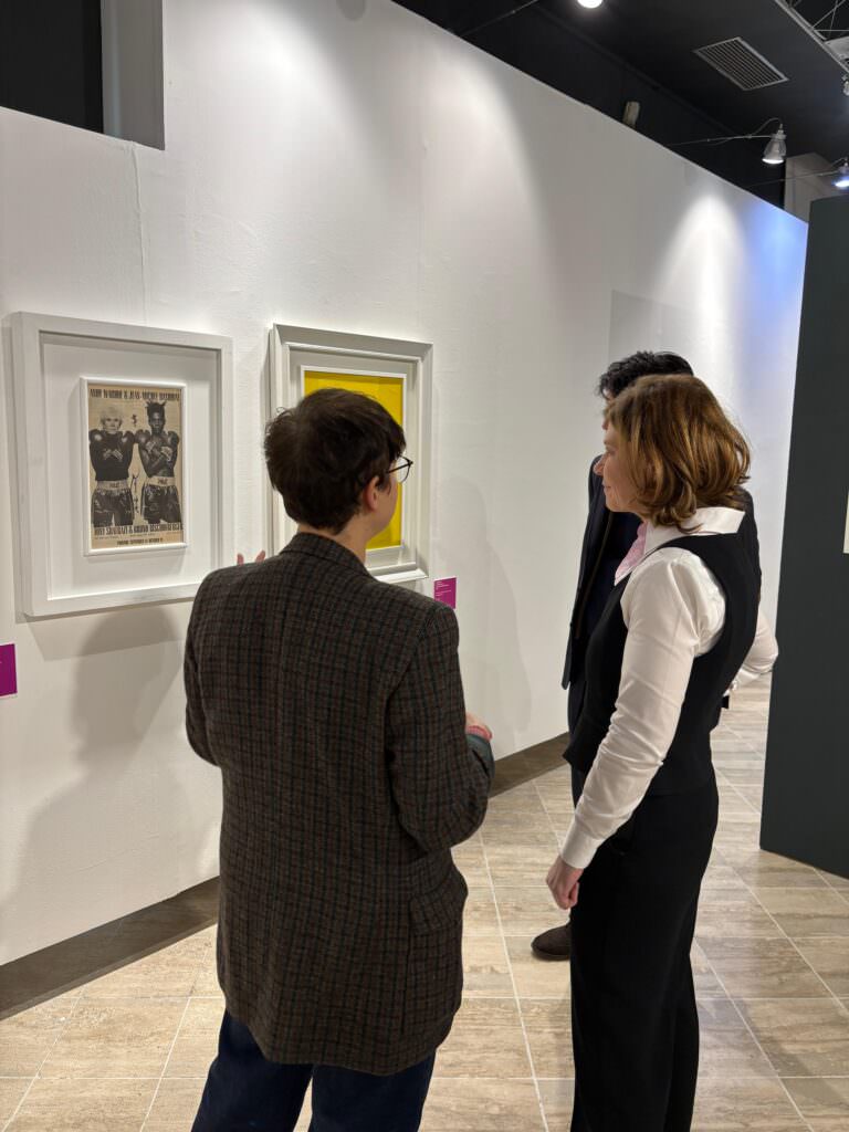 La Console USA Tracy Roberts Pounds in visita allamostra Pop Art Revolution 3 - Pop Art Revolution, la Console USA alla mostra di Andy Warhol - 9 La Console USA Tracy Roberts Pounds in visita allamostra Pop Art Revolution 3 - Meraviglie di Calabria - 8