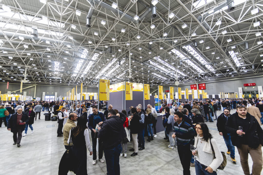 Slow Wine Fair Michele Purin Web 151 - Vino buono, pulito e giusto: la Calabria a Slow Wine Fair 2025 - 3 Slow Wine Fair Michele Purin Web 151 - Meraviglie di Calabria - 2