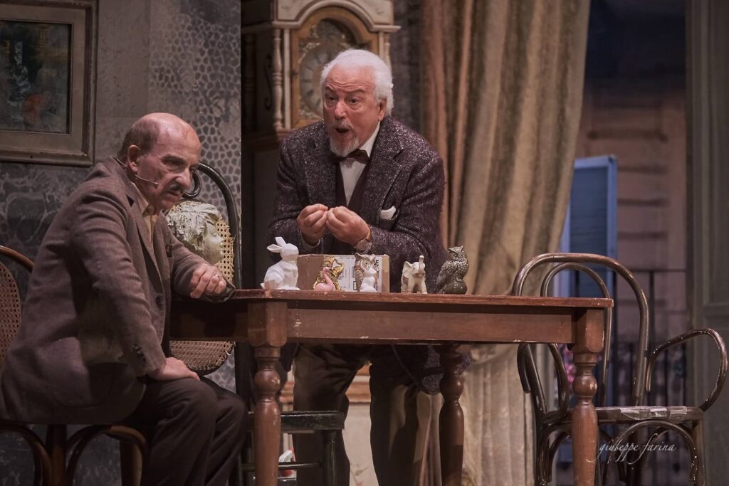 carlo buccirosso il vedovo allegro 4 - Crotone, al Teatro Scaramuzza "Il vedovo allegro" di Carlo Buccirosso - 15 carlo buccirosso il vedovo allegro 4 - Meraviglie di Calabria - 14