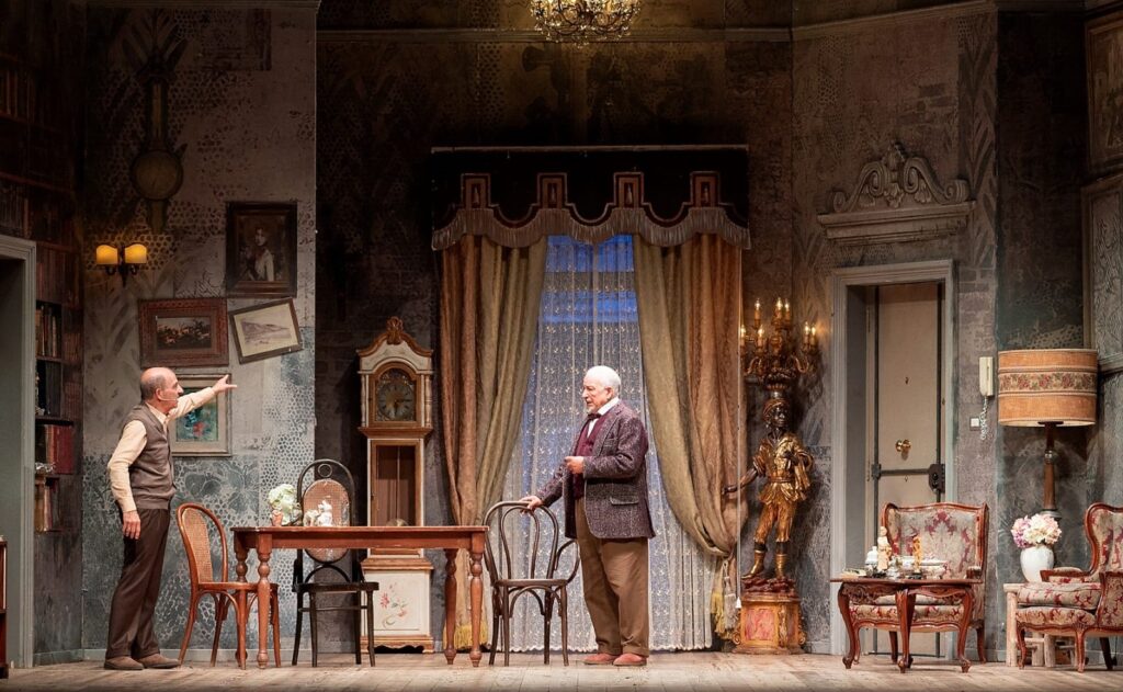 carlo buccirosso il vedovo allegro 9 - Crotone, al Teatro Scaramuzza "Il vedovo allegro" di Carlo Buccirosso - 13 carlo buccirosso il vedovo allegro 9 - Meraviglie di Calabria - 12