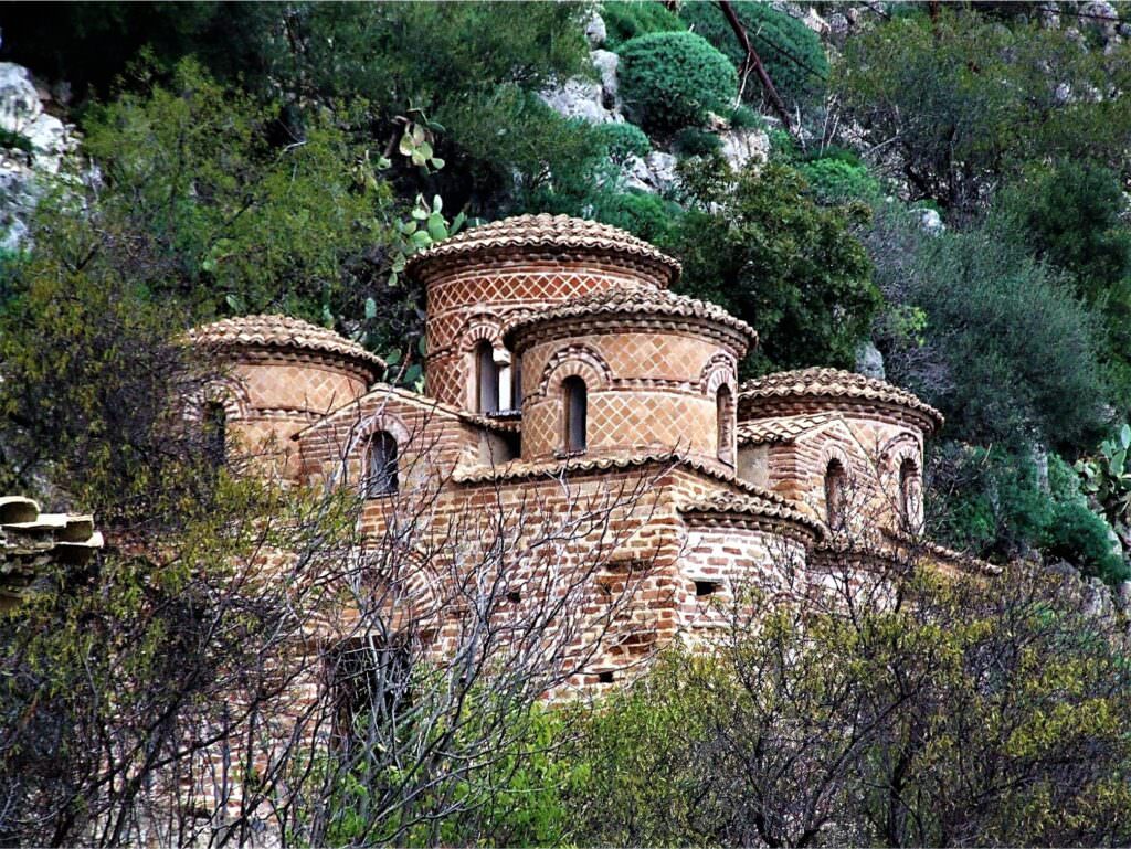 cattolica di Stilo - La Cattolica di Stilo deve riaprire, lanciata una petizione popolare - 15 cattolica di Stilo - Meraviglie di Calabria - 14