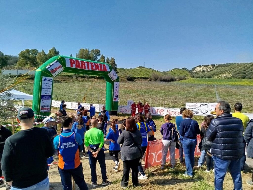 3° Cross Tenuta Rosaneti Librandi 4 - Tra i vigneti Librandi i Campionati di cross e il terzo Trofeo Città del vino - 7 3° Cross Tenuta Rosaneti Librandi 4 - Meraviglie di Calabria - 6