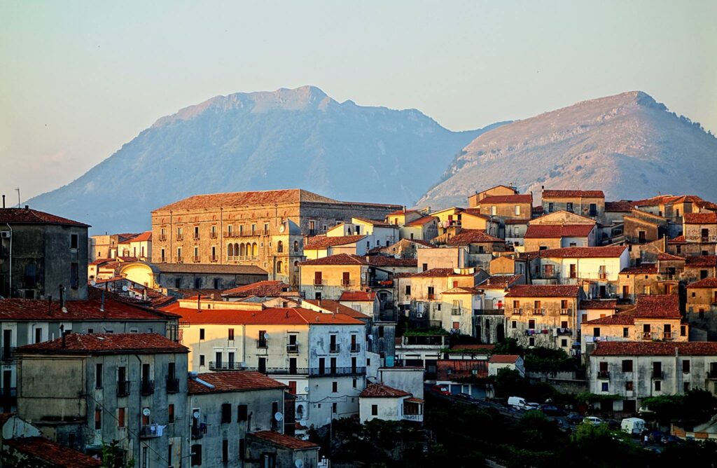 Aieta 2 - Il Borgo dei Borghi, Aieta in finale questa sera su Rai 3 - 7 Aieta 2 - Meraviglie di Calabria - 6