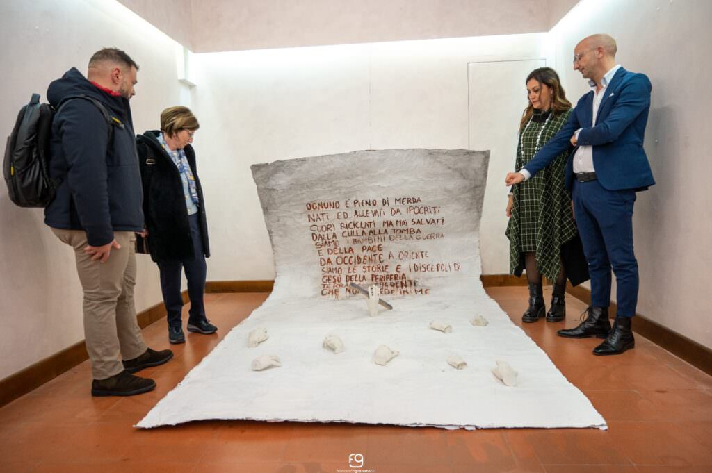 I sogni attraversano il mare mostra Giuseppe Pipita 9 - I sogni attraversano il mare, 94 scatti per ricordare il naufragio di Cutro - 17 I sogni attraversano il mare mostra Giuseppe Pipita 9 - Meraviglie di Calabria - 16