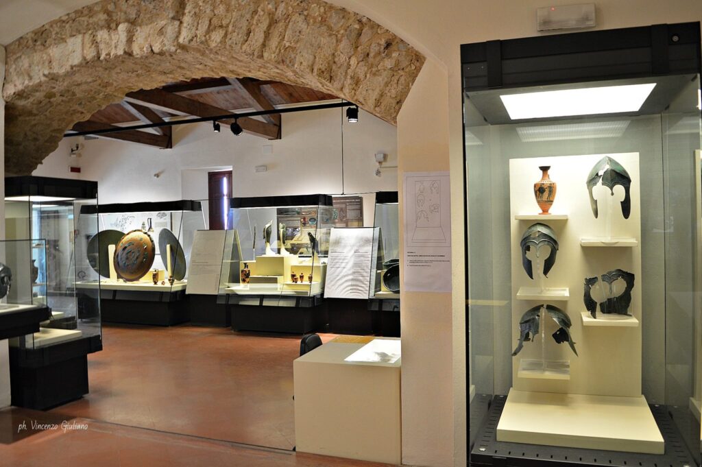 Museo archeologico Vibo Valentia Armature 20 - Vibo Valentia, la rara bellezza del Museo Archeologico Vito Capialbi - 31 Museo archeologico Vibo Valentia Armature 20 - Meraviglie di Calabria - 30