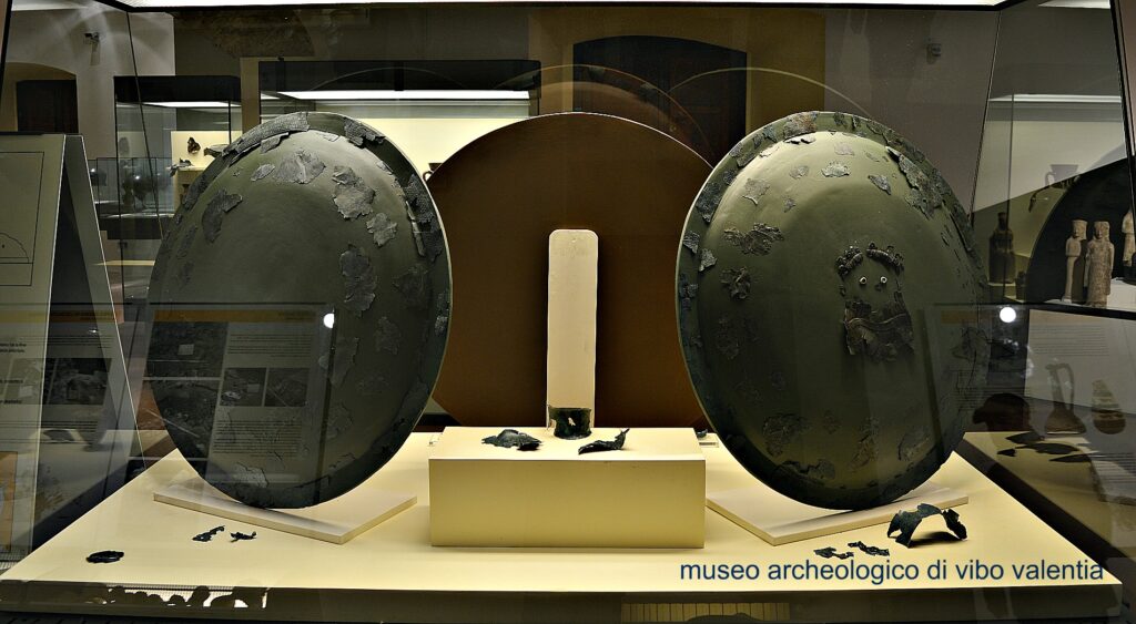 Museo archeologico Vibo Valentia Armature 21 - Vibo Valentia, la rara bellezza del Museo Archeologico Vito Capialbi - 25 Museo archeologico Vibo Valentia Armature 21 - Meraviglie di Calabria - 24