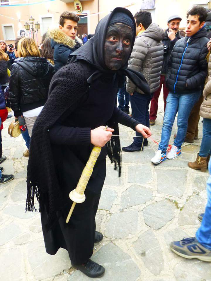 alessandria del carretto maschere Polecenelle Coremme 3 - Le Polëcënëllë di Alessandria del Carretto al Carnevale di Venezia - 39 alessandria del carretto maschere Polecenelle Coremme 3 - Meraviglie di Calabria - 38