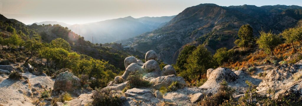 Aspromonte caldaie del latte 1 - Aspromonte Geopark, alla scoperta della “Valle delle grandi pietre” - 29 Aspromonte caldaie del latte 1 - Meraviglie di Calabria - 28