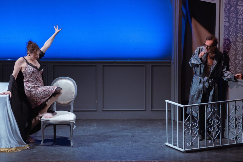 Benvenuti in casa esposito 3 - Teatro, al Rendano “A Mirror” e doppio show per Casa Esposito - 7 Benvenuti in casa esposito 3 - Meraviglie di Calabria - 6