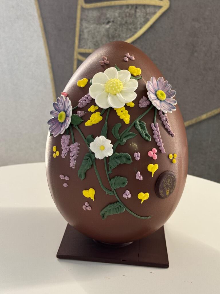 Fratelli Rizzo Spezzano Sila Uovo decorato - Pasqua, le dolci delizie firmate dai maestri pasticceri Rizzo - 7 Fratelli Rizzo Spezzano Sila Uovo decorato - Meraviglie di Calabria - 6