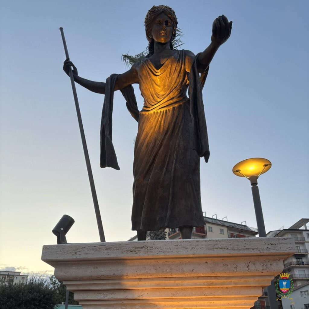 Hera Lacinia Statua inaugurazione 05 04 2025 - Crotone, inaugurata la statua di Hera Lacinia di Antonio Affidato - 5 Hera Lacinia Statua inaugurazione 05 04 2025 - Meraviglie di Calabria - 4