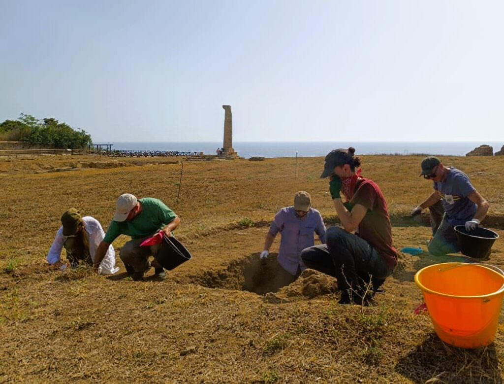 parchi archeologici crotone e sibari scavi santuario hera lacinia 3 b 1 - Meraviglie di Calabria - 4