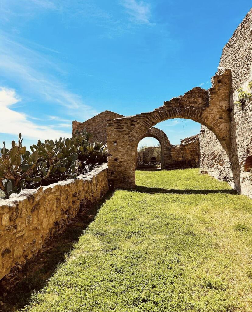 Castello di Savuto Cleto 1 - Patrimonio culturale, il caso virtuoso dei castelli di Cleto - 5 Castello di Savuto Cleto 1 - Meraviglie di Calabria - 4
