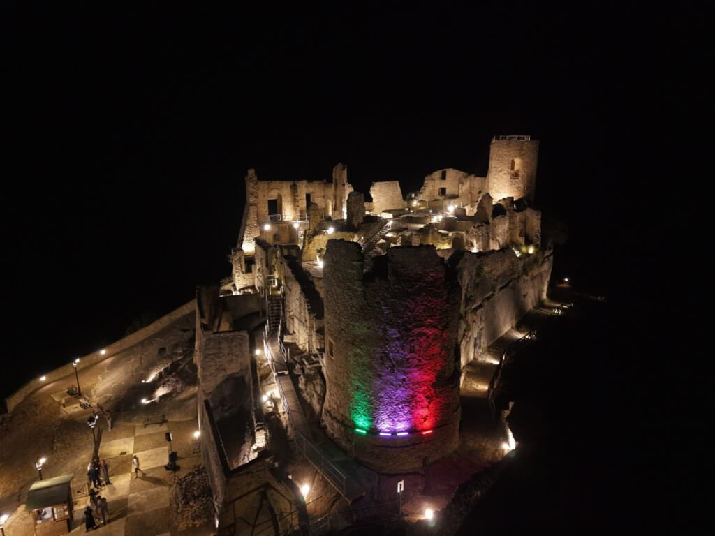 Cleto Castello Pietramala 1 - Cleto, il Castello di Pietramala ora brilla anche di notte - 13 Cleto Castello Pietramala 1 - Meraviglie di Calabria - 12