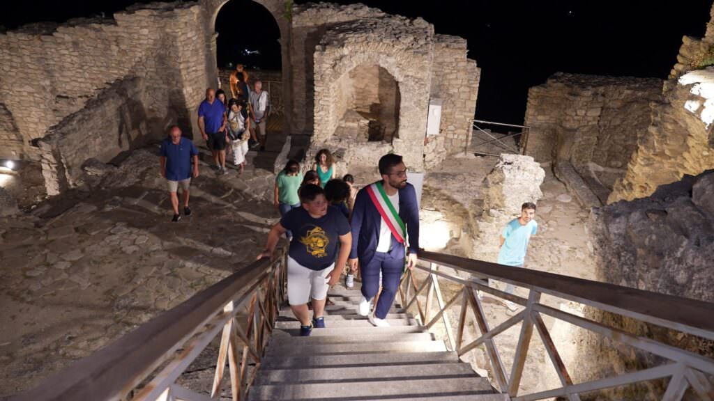 Cleto Castello Pietramala 10 - Cleto, il Castello di Pietramala ora brilla anche di notte - 7 Cleto Castello Pietramala 10 - Meraviglie di Calabria - 6