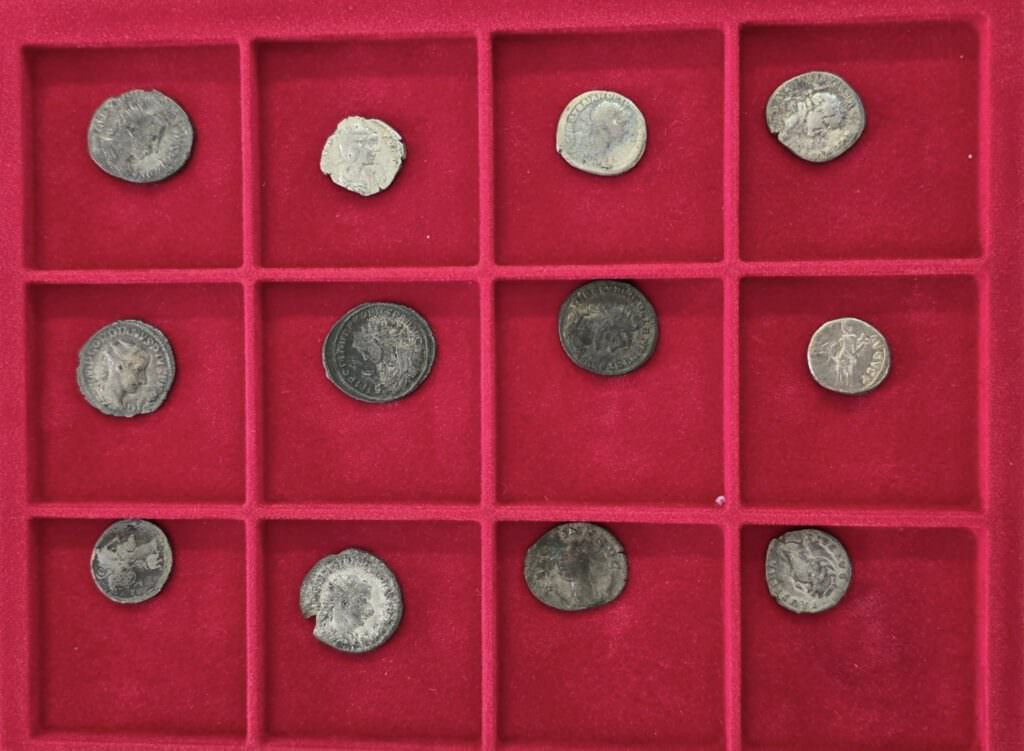 Monete antiche recuperate Vibo 5 - Monete antiche confiscate, 479 esemplari al Museo Capialbi di Vibo - 3 Monete antiche recuperate Vibo 5 - Meraviglie di Calabria - 2