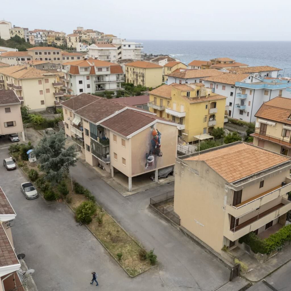 Murales gulia urbana diamante Edoardo Ettorre 6 @sciroccocreativestudios - Meraviglie di Calabria - 39
