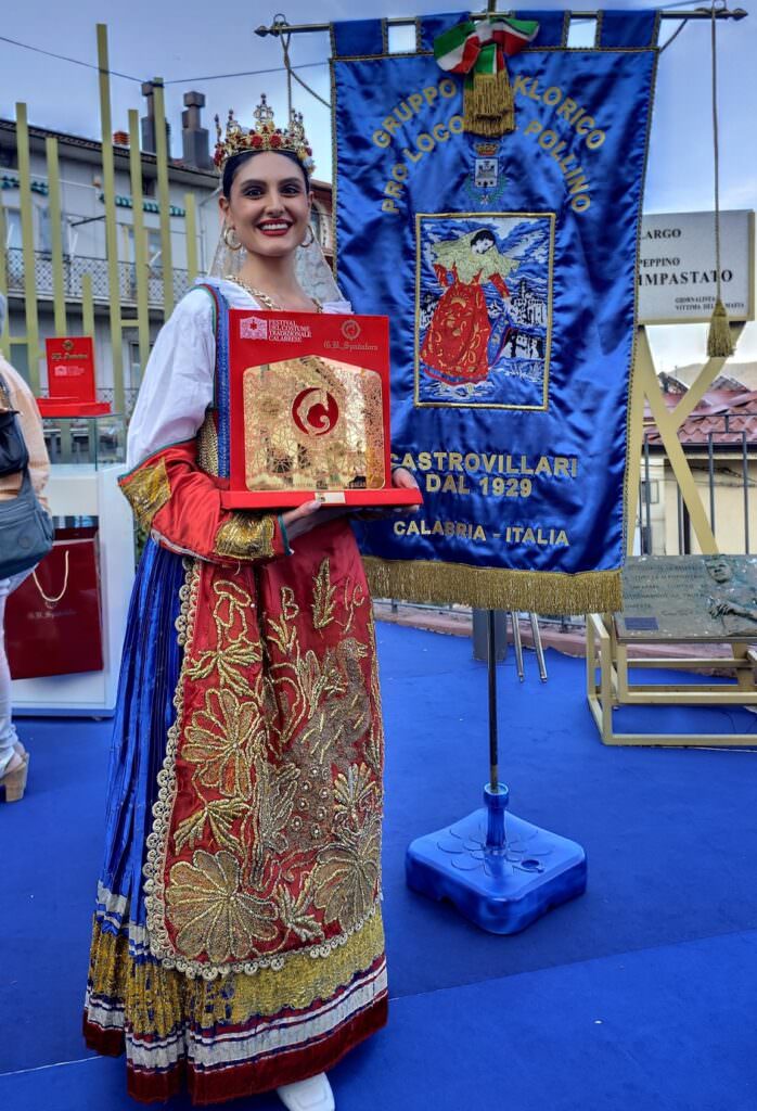 costume tradizionale Castrovillari Festival del costume calabrese 1 - Abiti tradizionali, a San Giovanni in Fiore il festival dei costumi calabresi - 19 costume tradizionale Castrovillari Festival del costume calabrese 1 - Meraviglie di Calabria - 18