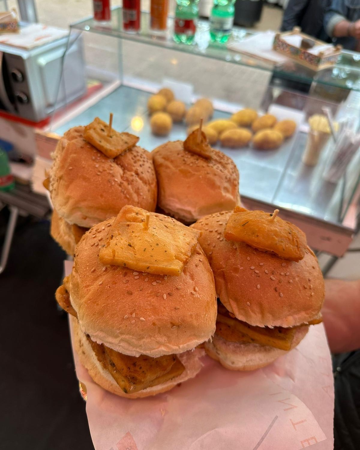 484996870 1044094101075550 3088288174852160020 n - Catanzaro diventa capitale dell’International Street Food - FOTO - 11 484996870 1044094101075550 3088288174852160020 n - Meraviglie di Calabria - 10