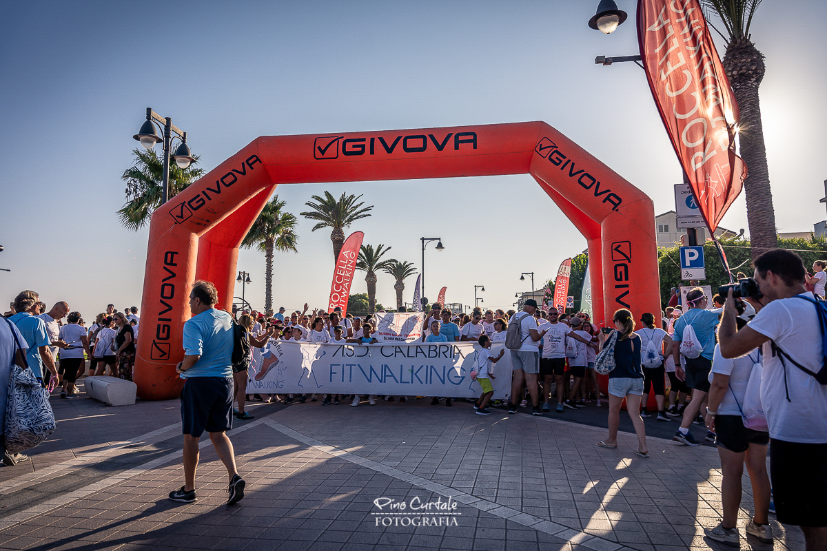 Roccella Fitwalking WalkForTheCure 2 - Passeggiare è salutare, dal 3 al 10 agosto torna il Roccella Fitwalking - 3 Roccella Fitwalking WalkForTheCure 2 - Meraviglie di Calabria - 2