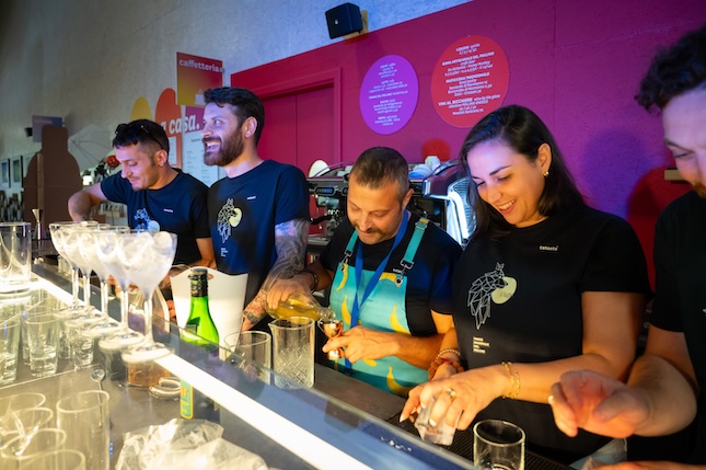 pcc bancone 4 - Tutto su botanica e miscelazione, torna Pollino Cocktail Camp - 9 pcc bancone 4 - Meraviglie di Calabria - 8
